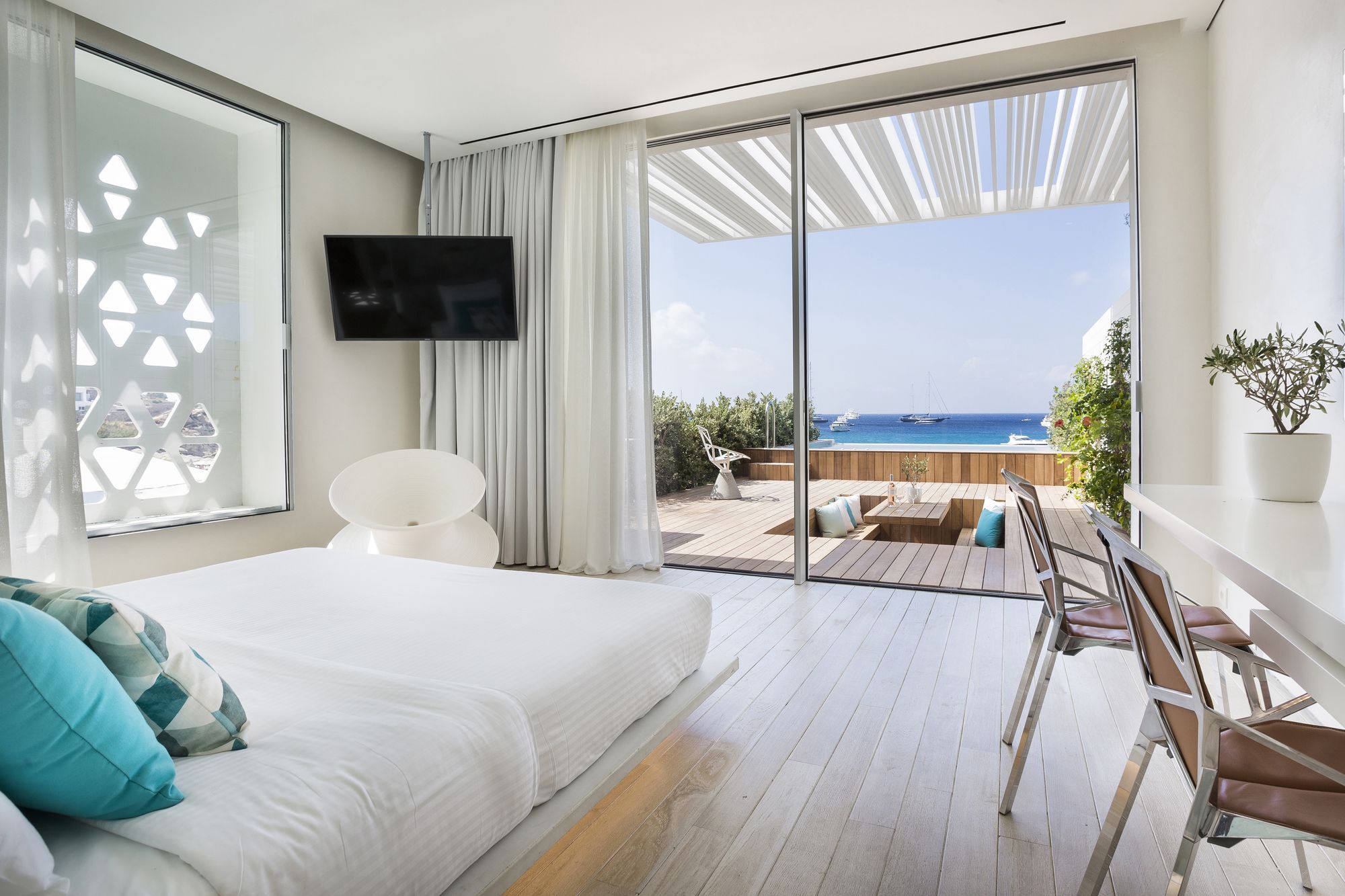 Mykonos Dove Beachfront